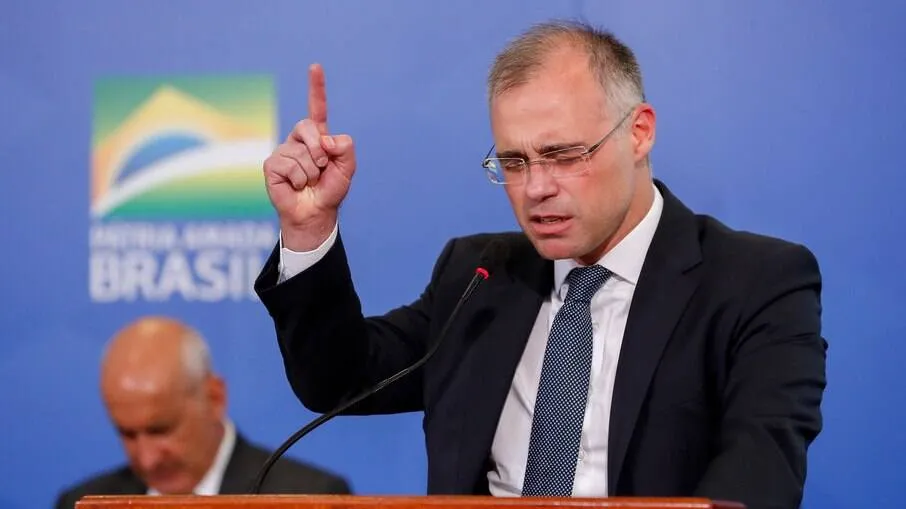 André Mendonça atende CPI e libera inquéritos sobre fraudes no INSS 2 André Mendonça atende CPI