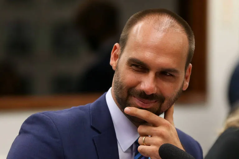 Eduardo Bolsonaro articula nova sigla para manter projeto presidencial em 2026 2 Eduardo Bolsonaro articula nova sigla