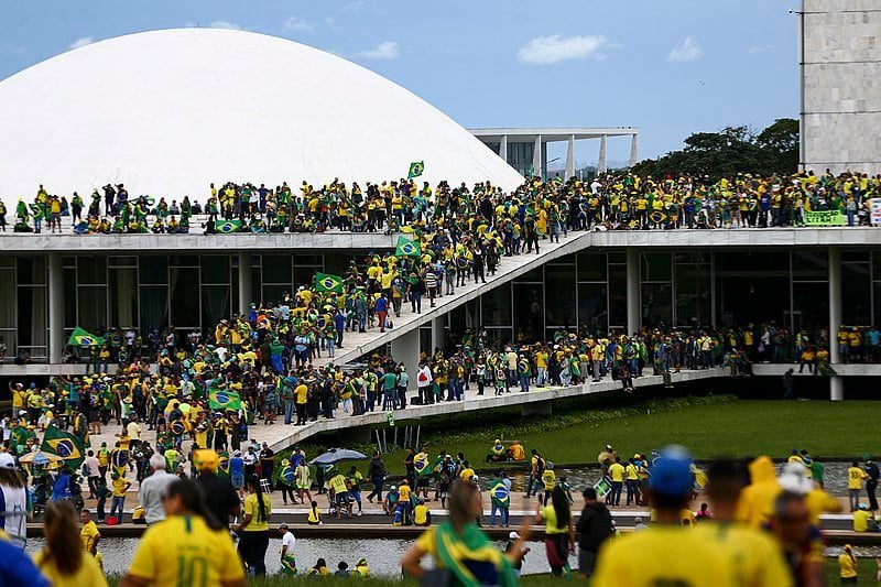 Moraes muda regime e libera para semiaberto condenado por 8 de janeiro 2 Moraes muda regime e libera para semiaberto condenado por 8 de janeiro - Imagem do artigo original