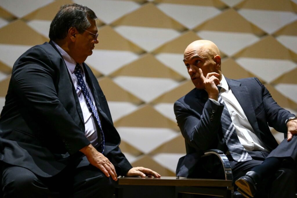 Decisão de Dino impõe aval do STF a sanções externas e irrita ministros 2 Decisão de Dino impõe aval do STF a sanções externas e irrita ministros - Imagem do artigo