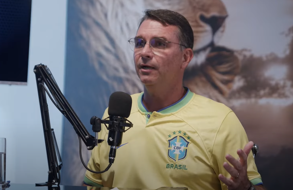 Assalto mobiliza aliados e coloca segurança da família Bolsonaro em foco 2 Assalto mobiliza aliados e coloca segurança da família Bolsonaro em foco - Imagem do artigo