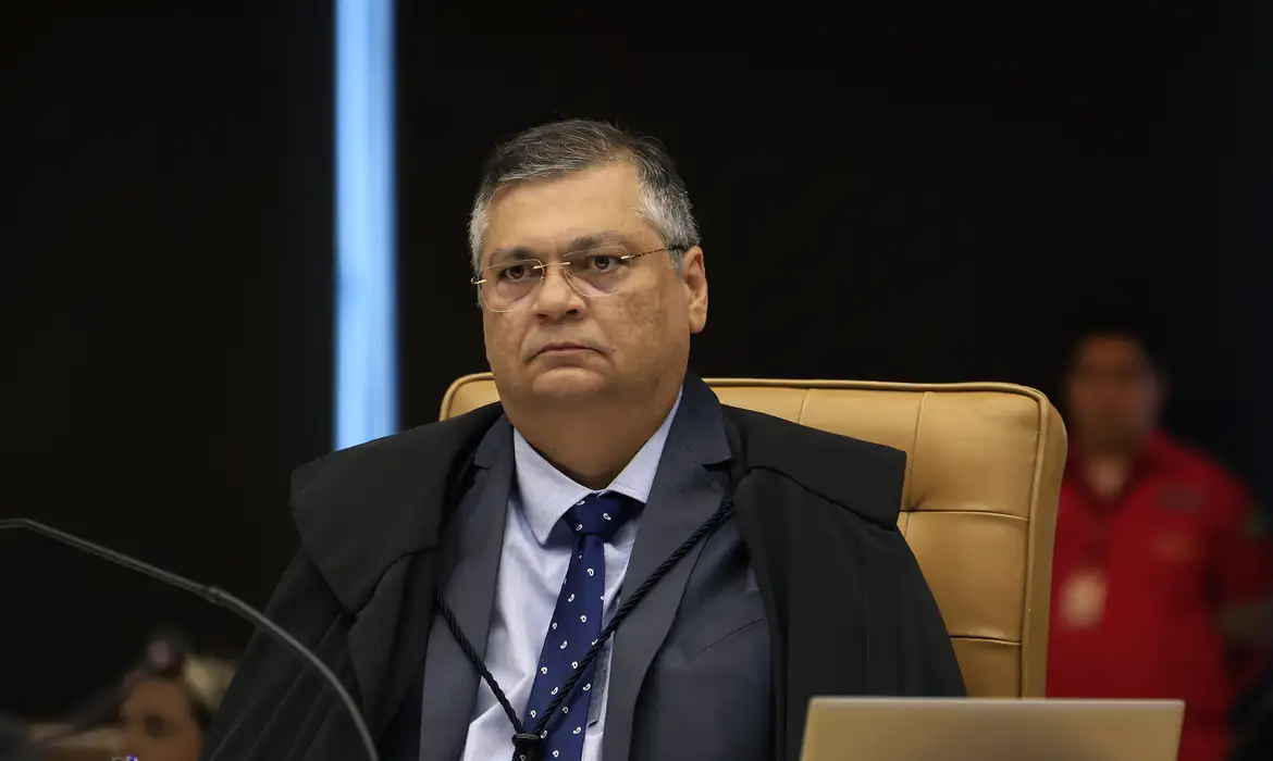 Dino aciona PF e exige dados do TCU sobre R$ 694 milhões sem plano nas emendas Pix 2 Dino aciona PF e exige dados do TCU sobre R$ 694 milhões sem plano nas emendas Pix - Imagem do artigo