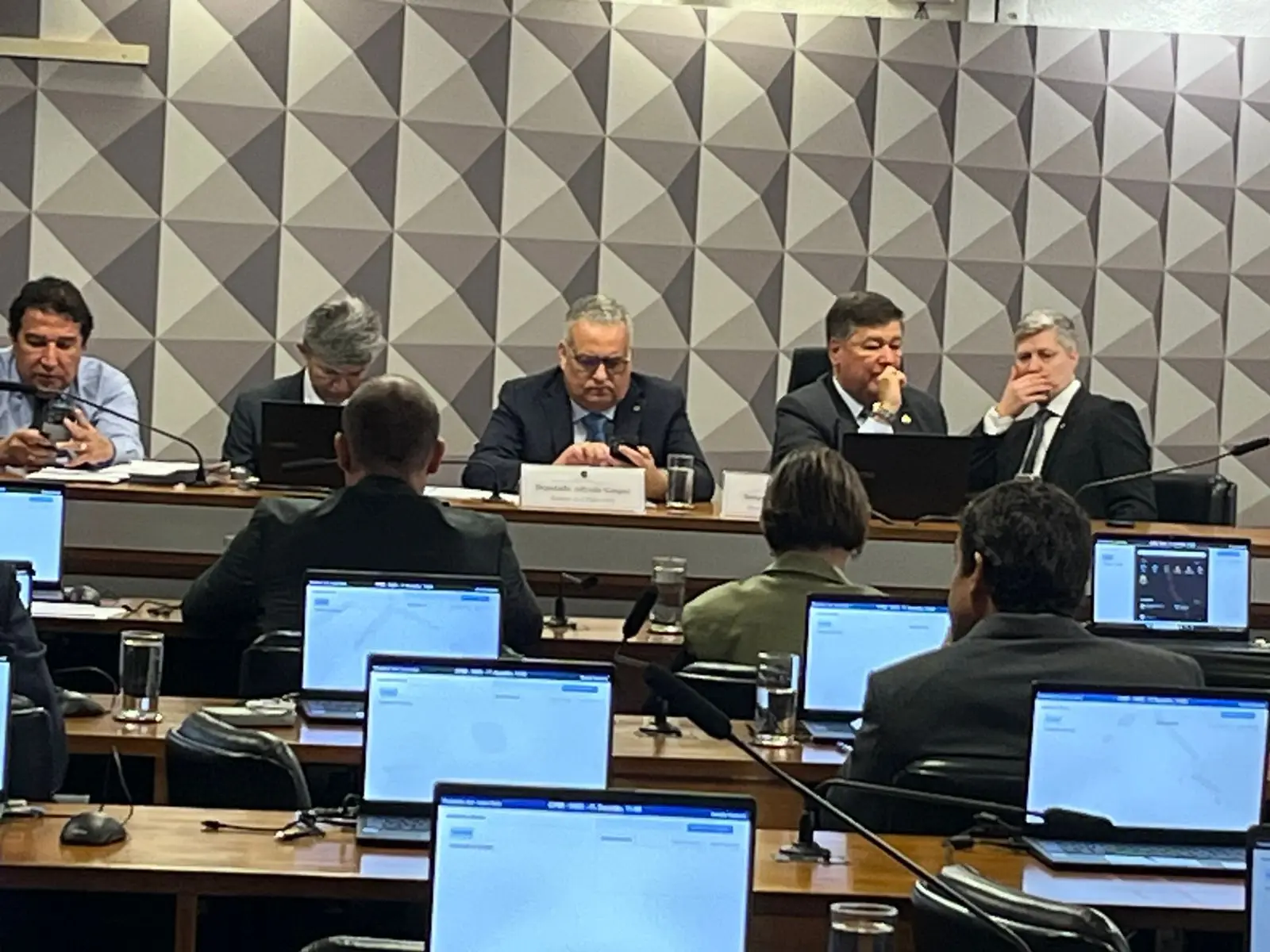 CPMI do INSS planeja ouvir Bolsonaro enquanto oposição pressiona por irmão de Lula 2 CPMI do INSS planeja ouvir Bolsonaro enquanto oposição pressiona por irmão de Lula - Imagem do artigo