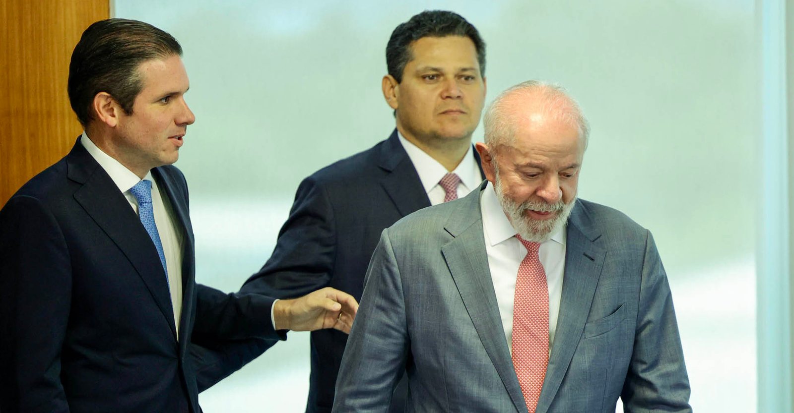CPMI do INSS pode revelar frequência do “Careca” no Senado após pedido de Magno Malta 2 CPMI do INSS pode revelar frequência do “Careca” no Senado após pedido de Magno Malta - Imagem do artigo