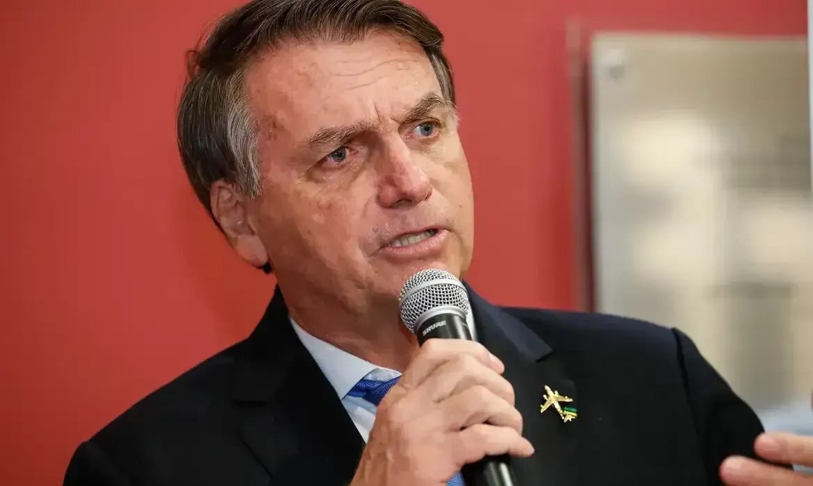 PF solicita equipe 24h dentro da casa de Bolsonaro para garantir prisão domiciliar 2 PF solicita equipe 24h dentro da casa de Bolsonaro para garantir prisão domiciliar - Imagem do artigo