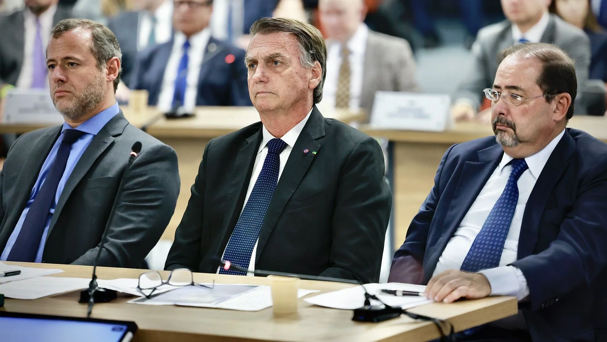 Defesa de Bolsonaro critica pedido da PF e acusa “vigilância invasiva” 2 Defesa de Bolsonaro critica pedido da PF e acusa “vigilância invasiva” - Imagem do artigo