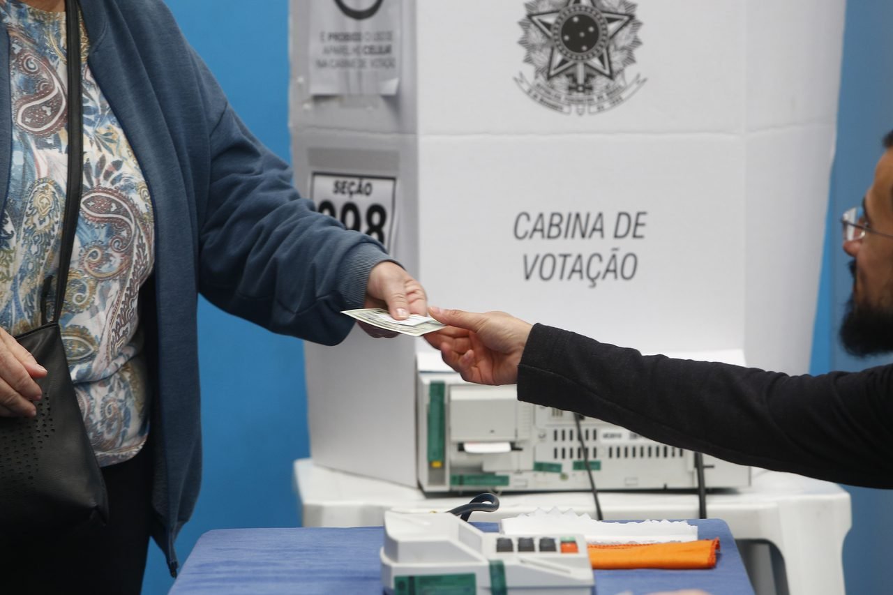 Senado avança com voto impresso auditável e reacende discussão sobre transparência nas urnas 2 Senado avança com voto impresso auditável e reacende discussão sobre transparência nas urnas - Imagem do artigo