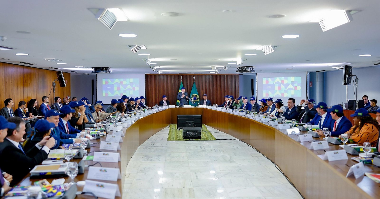 Facções dominam rios da Amazônia e desafiam soberania brasileira, revela relatório 2 Facções dominam rios da Amazônia e desafiam soberania brasileira, revela relatório - Imagem do artigo