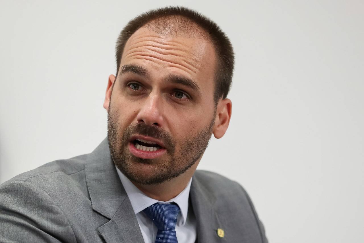 Eduardo Bolsonaro diz que disputará Planalto se Jair continuar inelegível em 2026 2 Eduardo Bolsonaro diz que disputará Planalto se Jair continuar inelegível em 2026 - Imagem do artigo