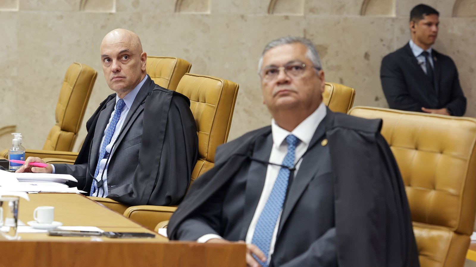 Decisão de Dino pressiona bancos e expõe risco bilionário 2 Decisão de Dino pressiona bancos e expõe risco bilionário - Imagem do artigo
