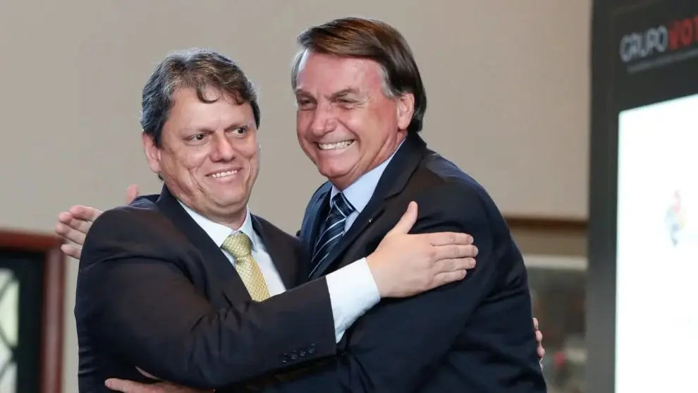 Paes cria cargos e acomoda ex-prefeitos para fortalecer candidatura ao Governo do Rio 2 Paes cria cargos e acomoda ex-prefeitos para fortalecer candidatura ao Governo do Rio - Imagem do artigo