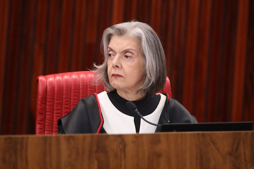 Cármen Lúcia reforça apoio a Moraes após sanções dos EUA e garante atuação do TSE 2 Cármen Lúcia reforça apoio a Moraes após sanções dos EUA e garante atuação do TSE - Imagem do artigo original
