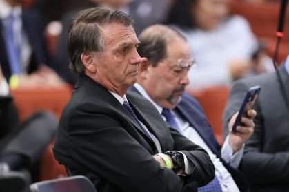 Artigo por reajuste salarial leva Bolsonaro à prisão em 1986; relembre o caso 2 Artigo por reajuste salarial leva Bolsonaro à prisão em 1986; relembre o caso - Imagem do artigo original