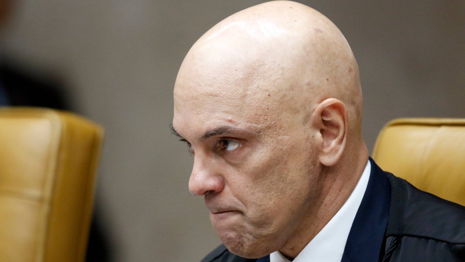 Moraes determina revista em celular de advogado durante acareação no STF 2 Moraes determina revista em celular de advogado durante acareação no STF - Imagem do artigo original