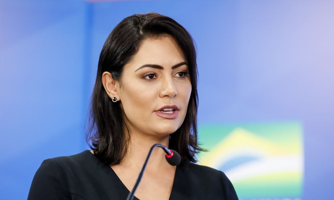 Michelle desmente churrasco e alerta: ação de Zucco ameaça visitas a Bolsonaro 2 Michelle desmente churrasco e alerta: ação de Zucco ameaça visitas a Bolsonaro - Imagem do artigo original