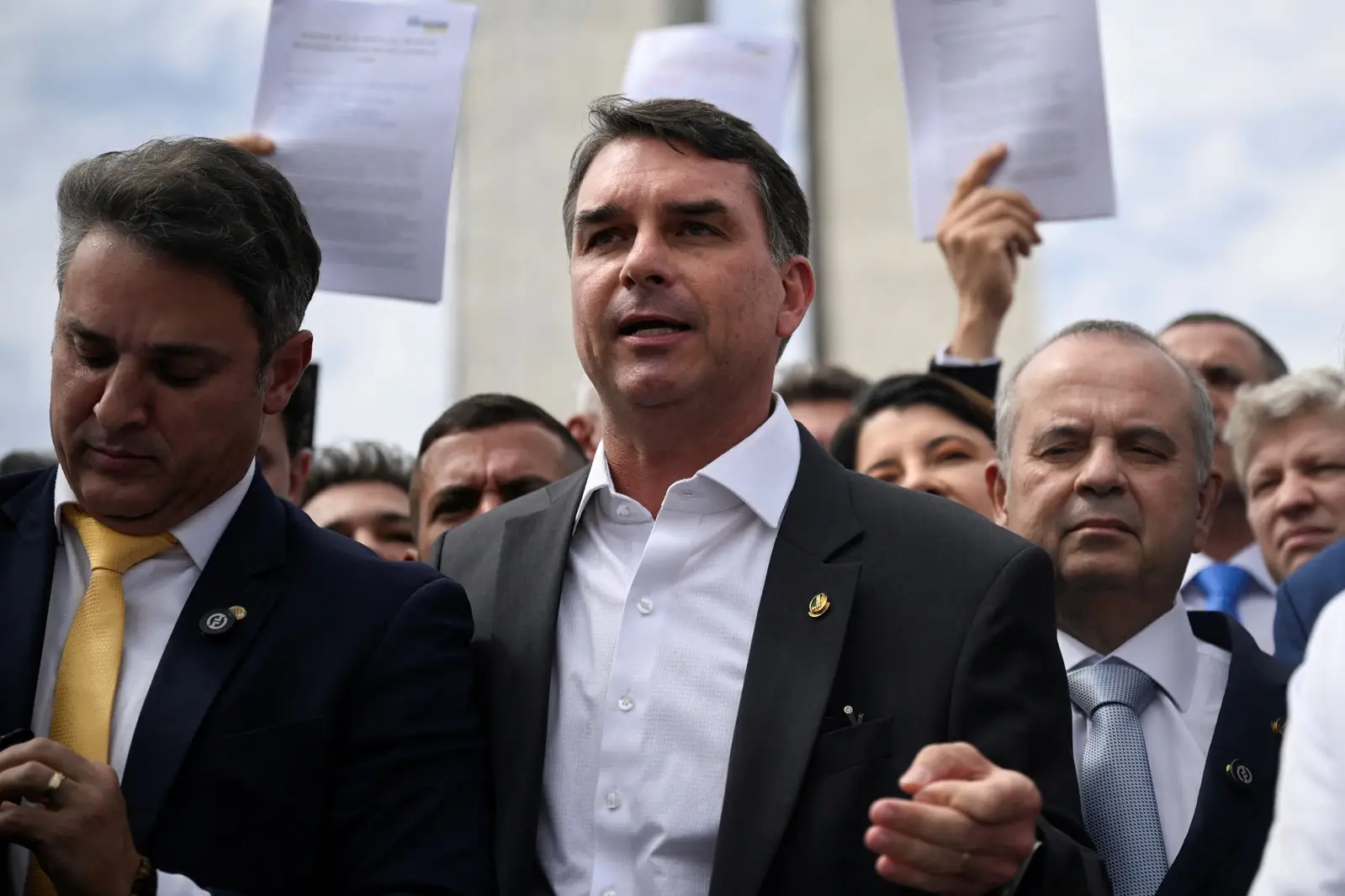 Tarcísio aciona Moraes e tenta visitar Bolsonaro em prisão domiciliar 2 Tarcísio aciona Moraes e tenta visitar Bolsonaro em prisão domiciliar - Imagem do artigo