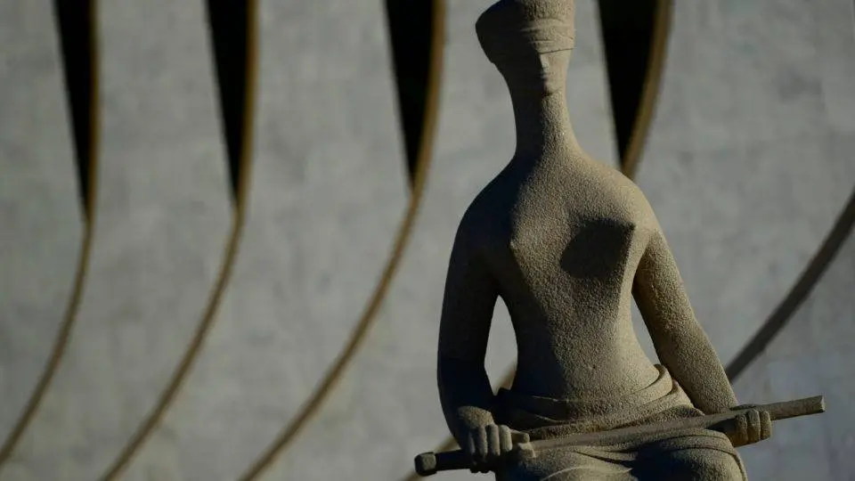 Relatório revela que elite do setor público ganha mais de 20 vezes a renda média no Brasil 1 rss featured 4711 1755116372