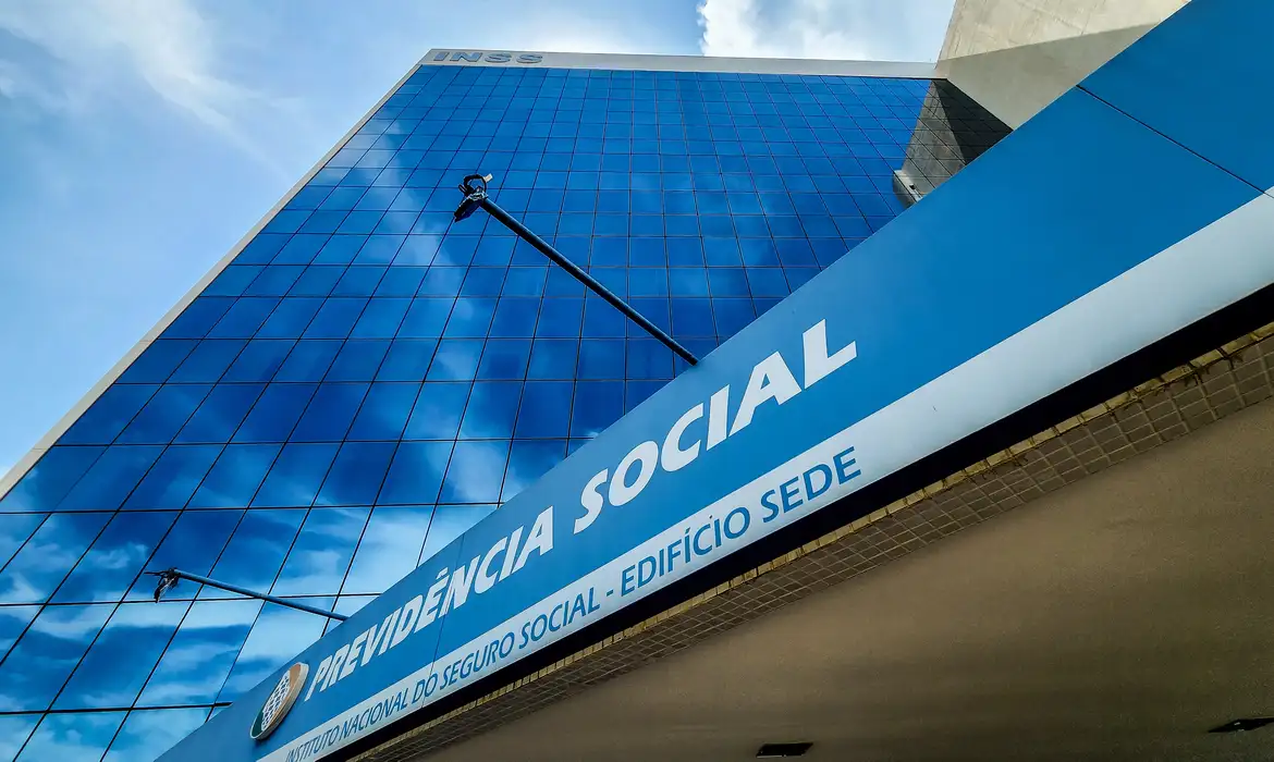 CPI do INSS convoca advogado e mira ex-ministros para detalhar esquema de R$ 53 milhões 2 CPI do INSS convoca advogado e mira ex-ministros para detalhar esquema de R$ 53 milhões - Imagem do artigo