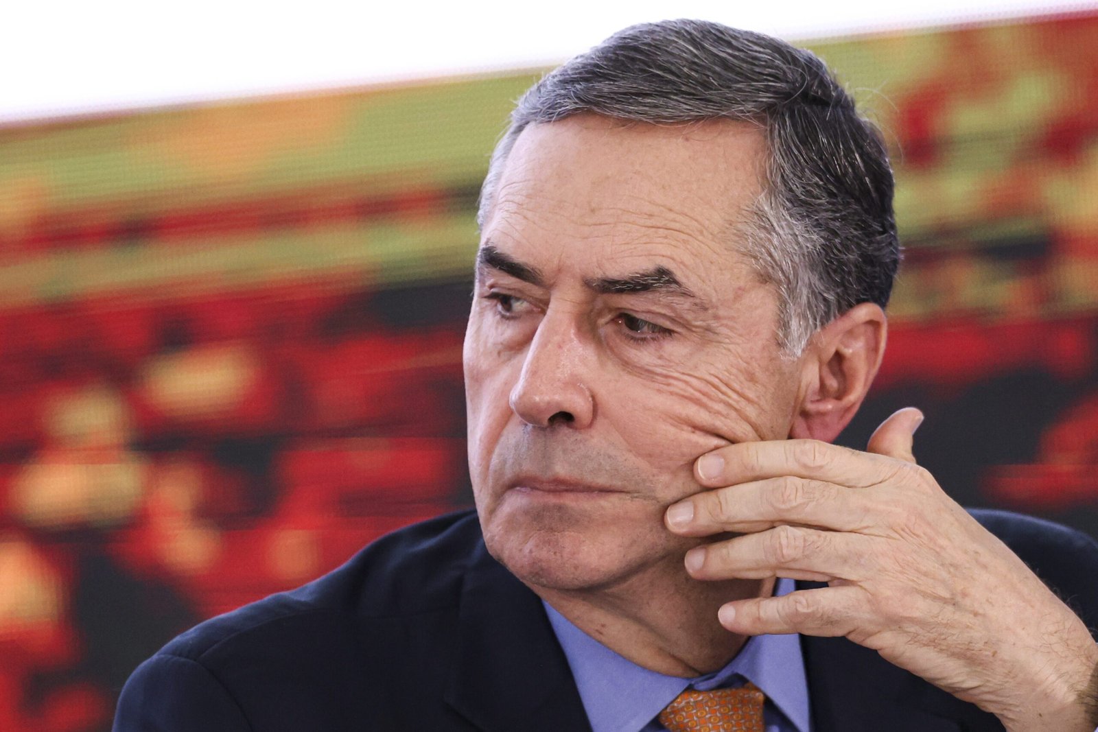 STF inicia julgamento de Bolsonaro e Barroso promete afastar “extremismo” da política 2 STF inicia julgamento de Bolsonaro e Barroso promete afastar “extremismo” da política - Imagem do artigo