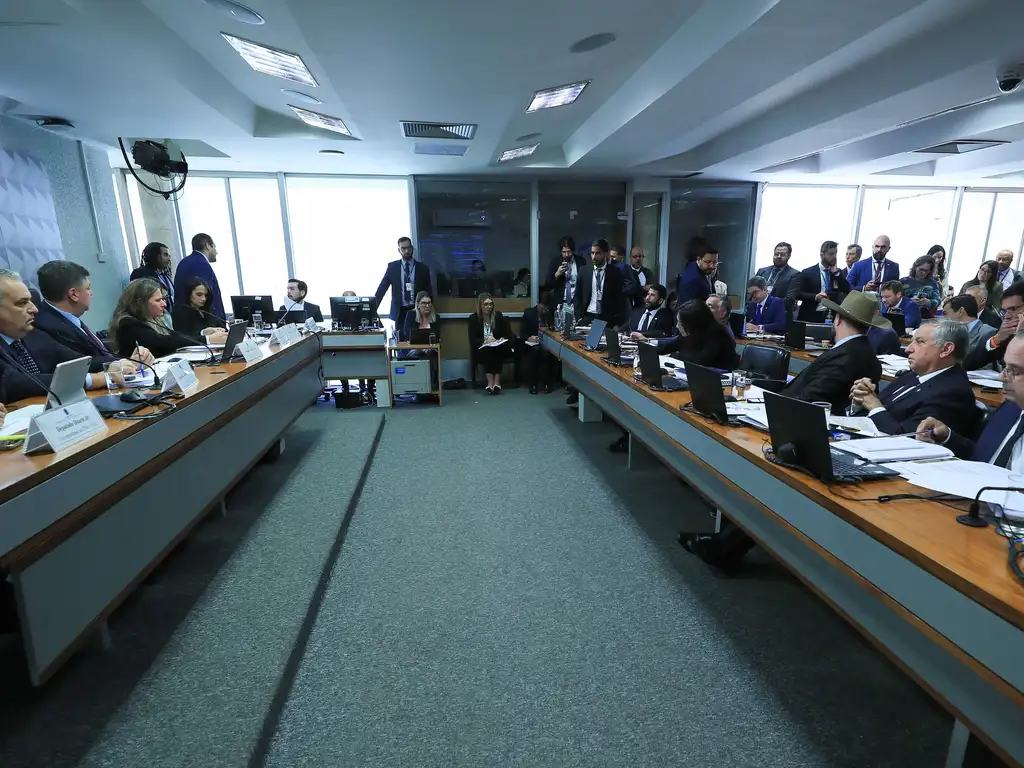 CPI do INSS aprova investigações e mira sindicato ligado ao irmão de Lula 2 CPI do INSS aprova investigações e mira sindicato ligado ao irmão de Lula - Imagem do artigo