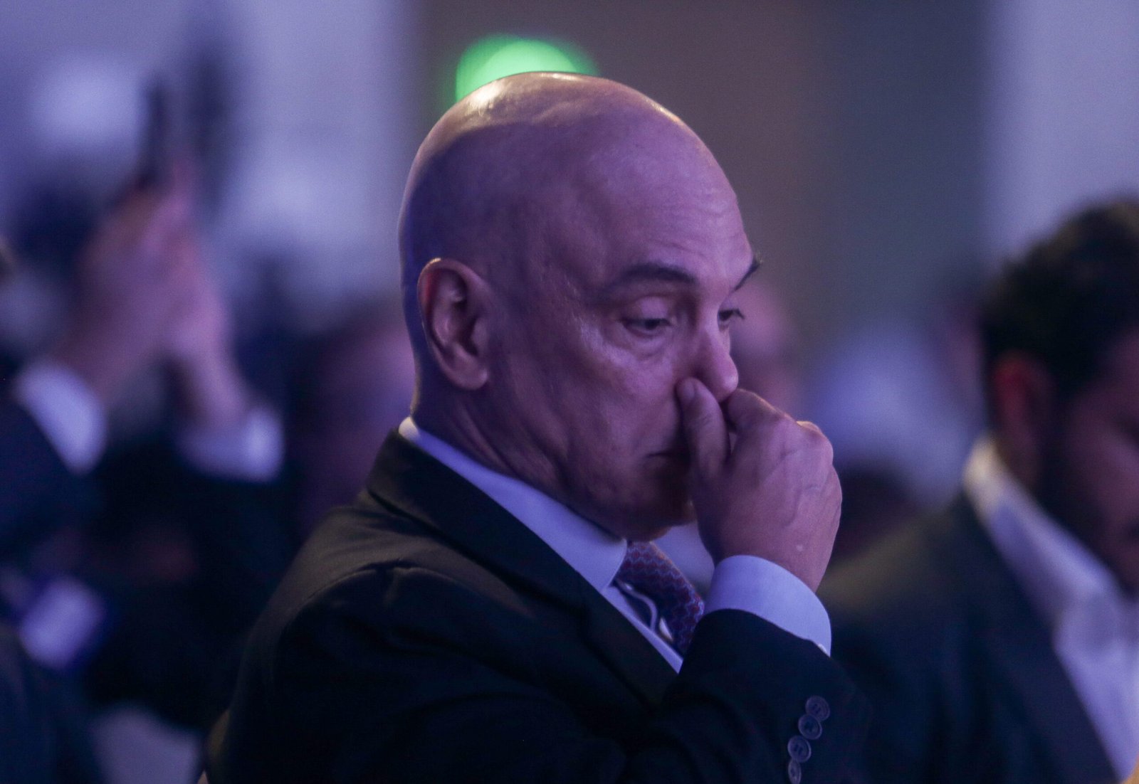 OAB-DF cobra ações duras contra Moraes após conselheiros apoiarem desagravo 2 OAB-DF cobra ações duras contra Moraes após conselheiros apoiarem desagravo - Imagem do artigo