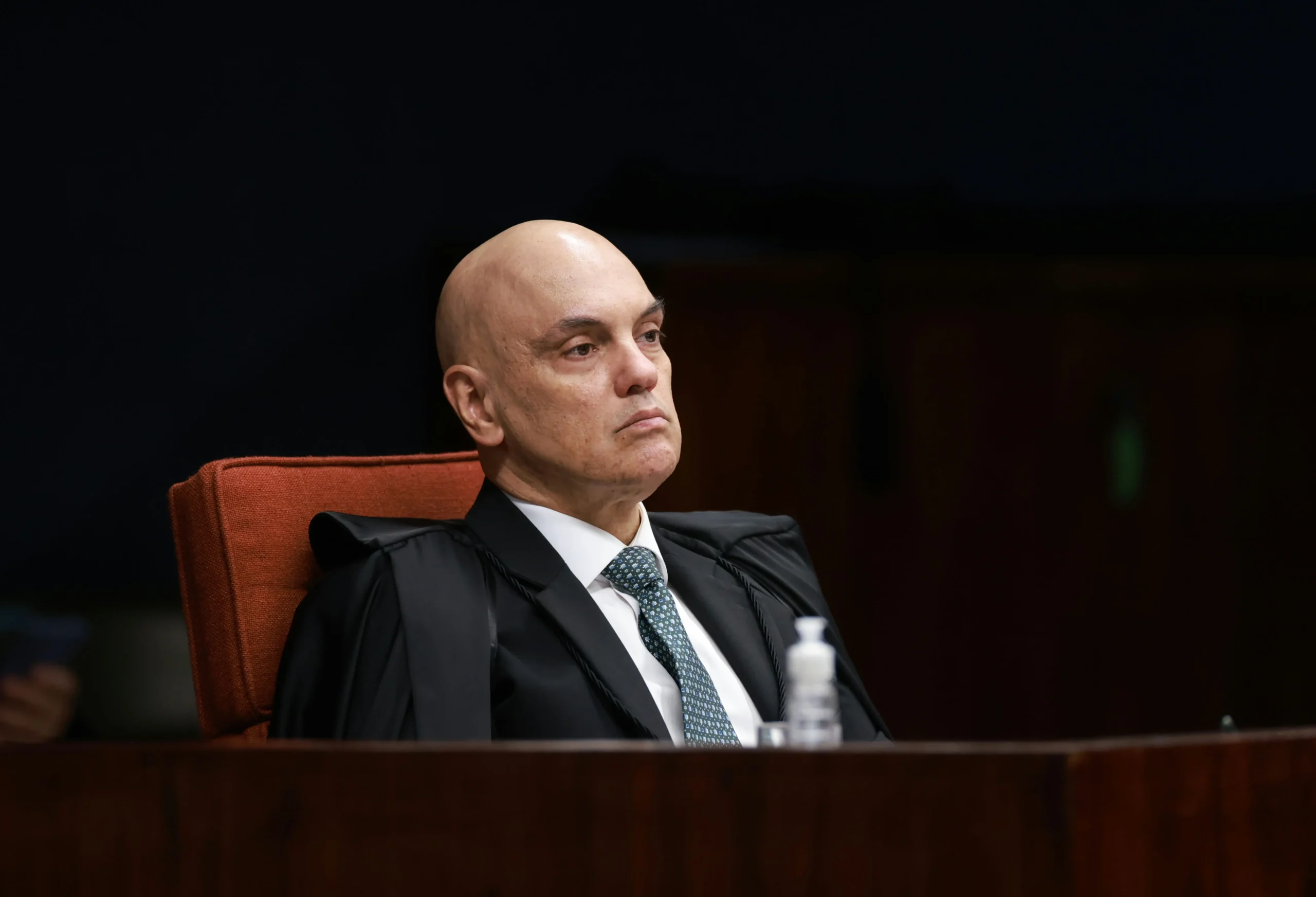 Moraes promete voto de três horas e destrincha julgamento de Bolsonaro no STF 2 Moraes promete voto de três horas e destrincha julgamento de Bolsonaro no STF - Imagem do artigo
