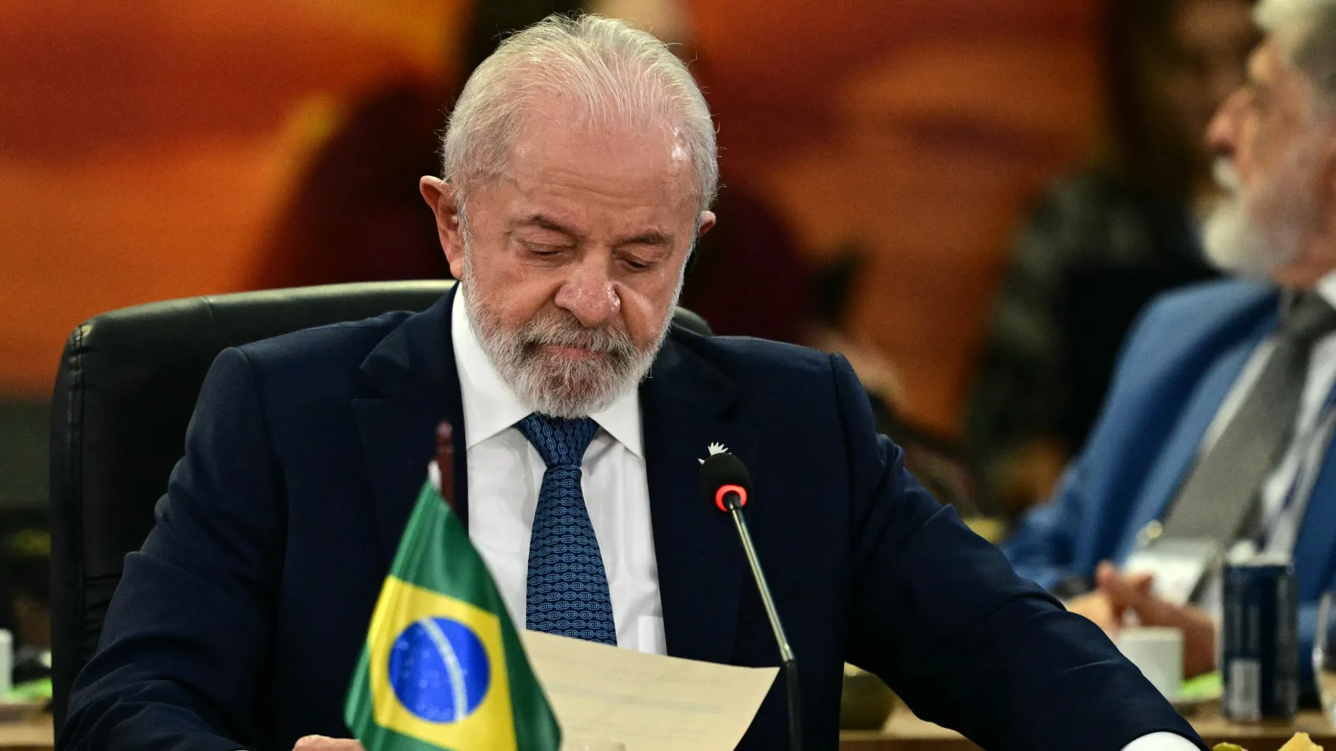 Lula evita contato e mantém impasse com Trump sobre tarifa de 50% 2 Lula evita contato e mantém impasse com Trump sobre tarifa de 50% - Imagem do artigo