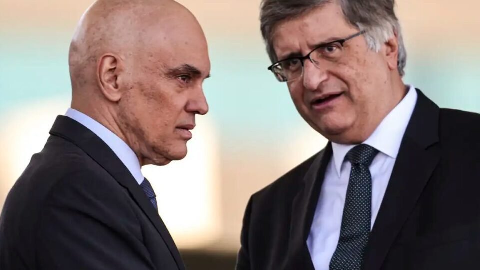 STF amplia tensão ao julgar caso que caberia às pequenas causas, diz comentarista 2 STF amplia tensão ao julgar caso que caberia às pequenas causas, diz comentarista - Imagem do artigo