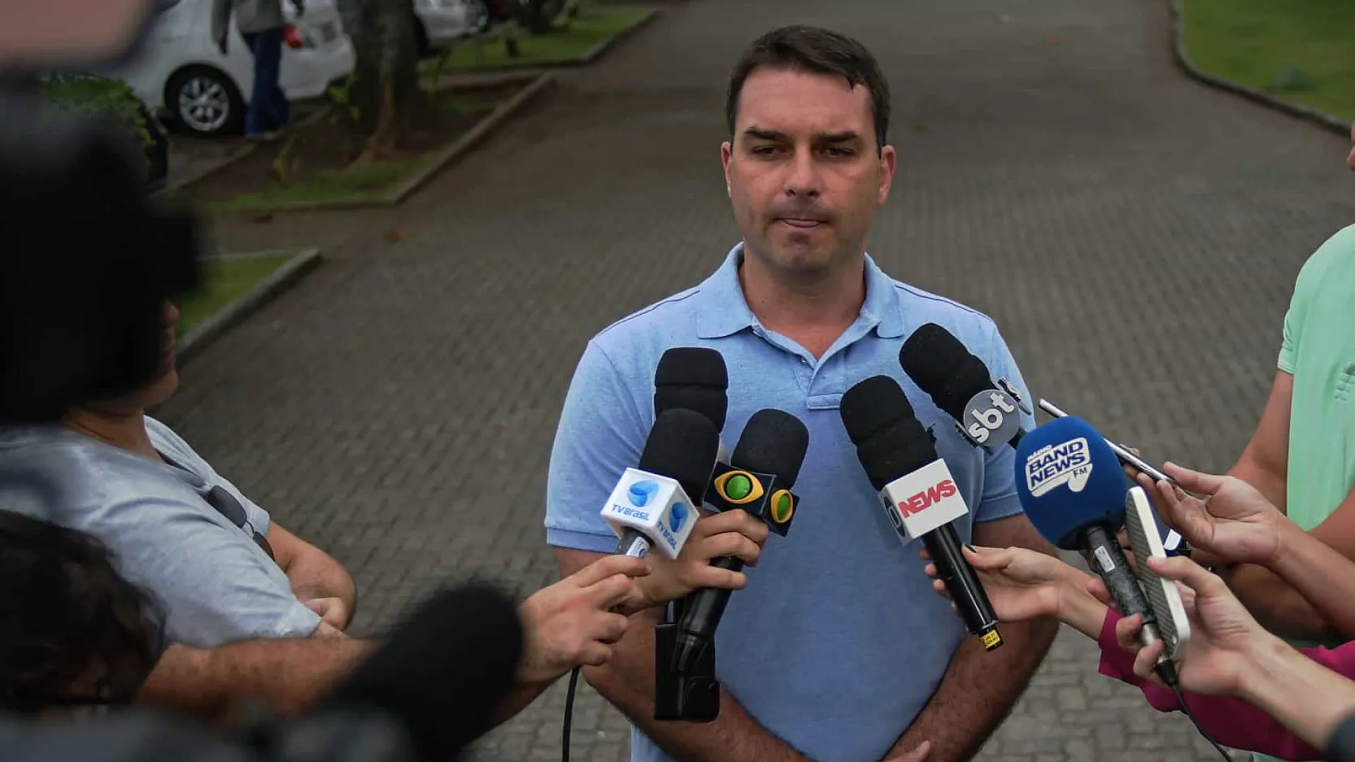 Flávio Bolsonaro prevê STF isolando Moraes e cobra anistia total para 8 de Janeiro 1 geraldenoticias 1757351756