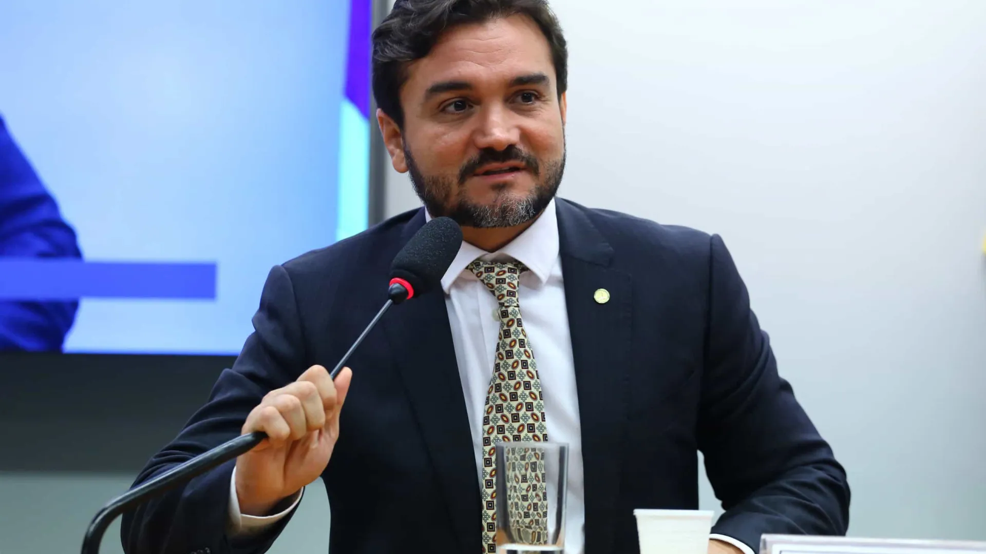 Centrão rompe com Lula, mira Tarcísio e resgata anistia de 8/1 2 Centrão rompe com Lula, mira Tarcísio e resgata anistia de 8/1 - Imagem do artigo