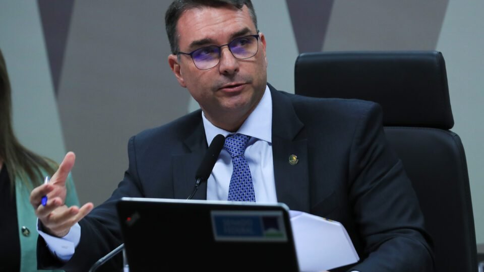 Senado adia decisão e mantém sob sigilo dossiê que aponta irregularidades de Moraes 2 Senado adia decisão e mantém sob sigilo dossiê que aponta irregularidades de Moraes - Imagem do artigo