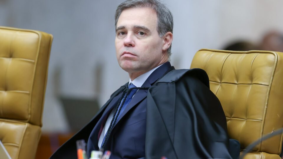 Deputado denuncia PF e pressiona André Mendonça a garantir devido processo 2 Deputado denuncia PF e pressiona André Mendonça a garantir devido processo - Imagem do artigo