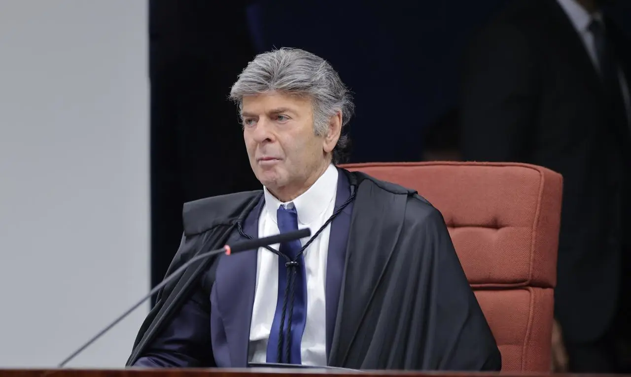 STF: Fux desmonta acusações, livra Bolsonaro e Garnier e limita condenação de Cid 2 STF: Fux desmonta acusações, livra Bolsonaro e Garnier e limita condenação de Cid - Imagem do artigo