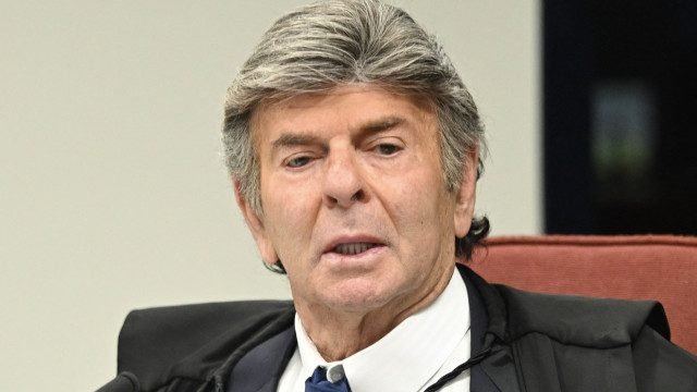 Dino aciona PF e pede apuração de ameaças após votar pela condenação de Bolsonaro 2 Dino aciona PF e pede apuração de ameaças após votar pela condenação de Bolsonaro - Imagem do artigo original