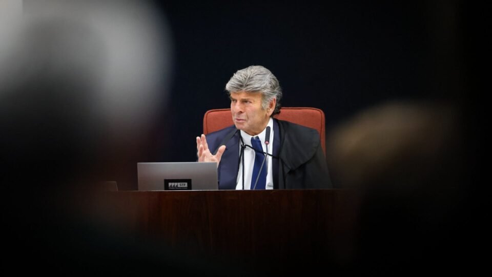 Fux sustenta que STF não pode julgar processo político e sacode debate jurídico 2 Fux sustenta que STF não pode julgar processo político e sacode debate jurídico - Imagem do artigo