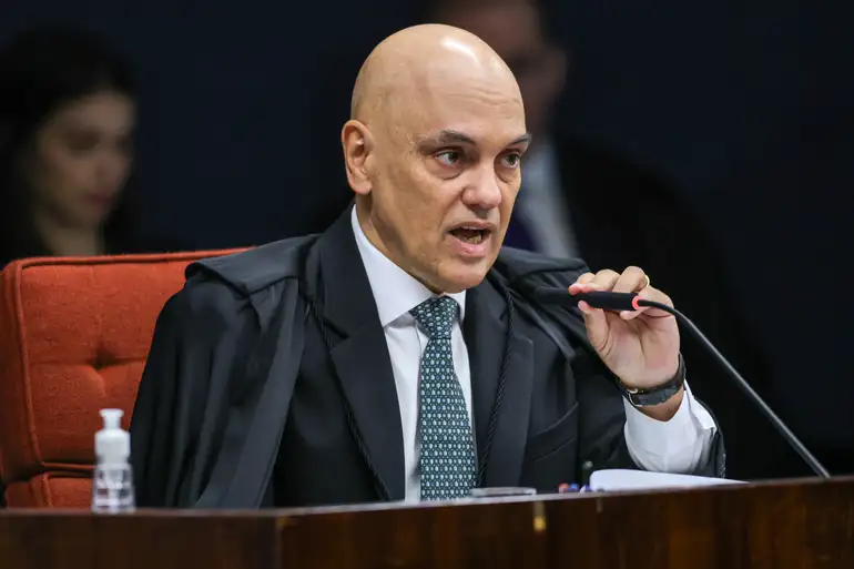 Moraes confronta Fux e reafirma organização criminosa nos atos de 8 de Janeiro 1 geraldenoticias 1757615824