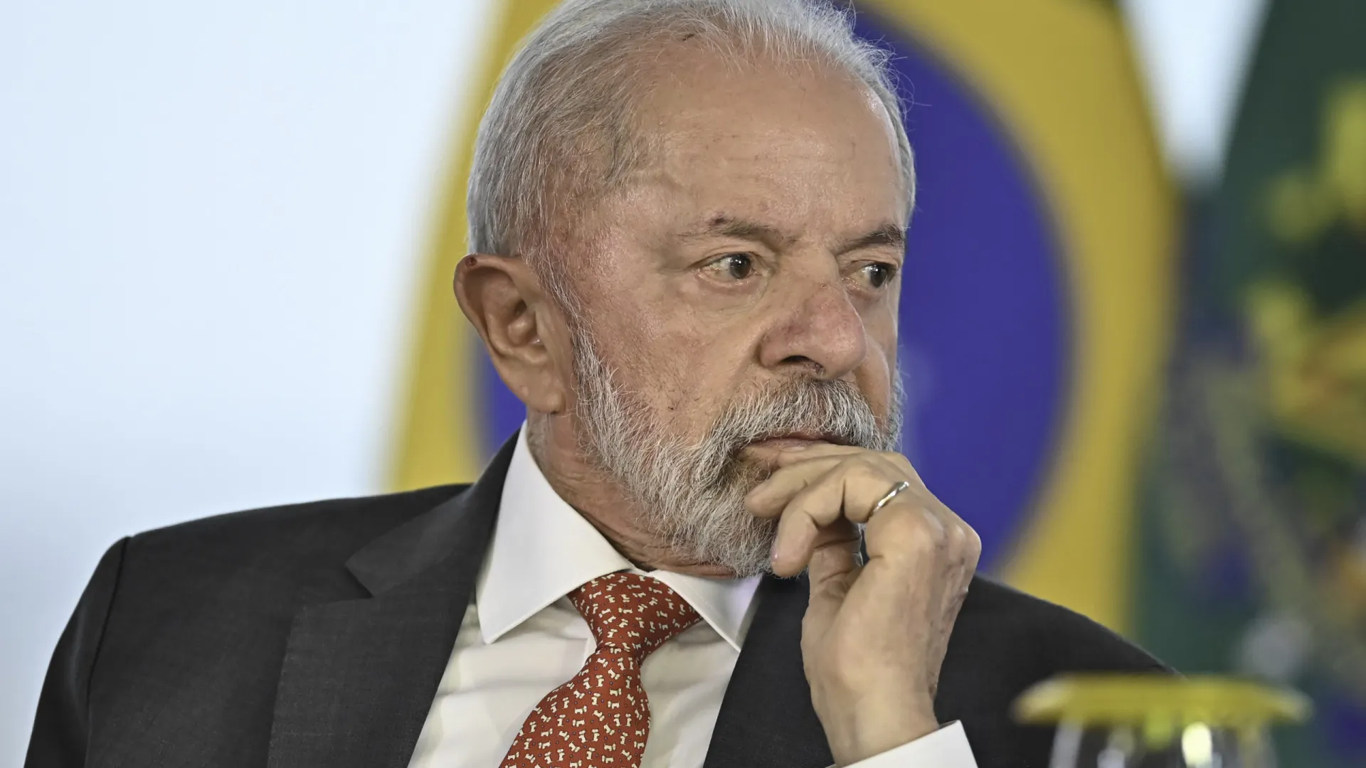 Governo Lula pressiona base e ameaça cortar cargos de quem apoiar anistia a Bolsonaro 2 Governo Lula pressiona base e ameaça cortar cargos de quem apoiar anistia a Bolsonaro - Imagem do artigo