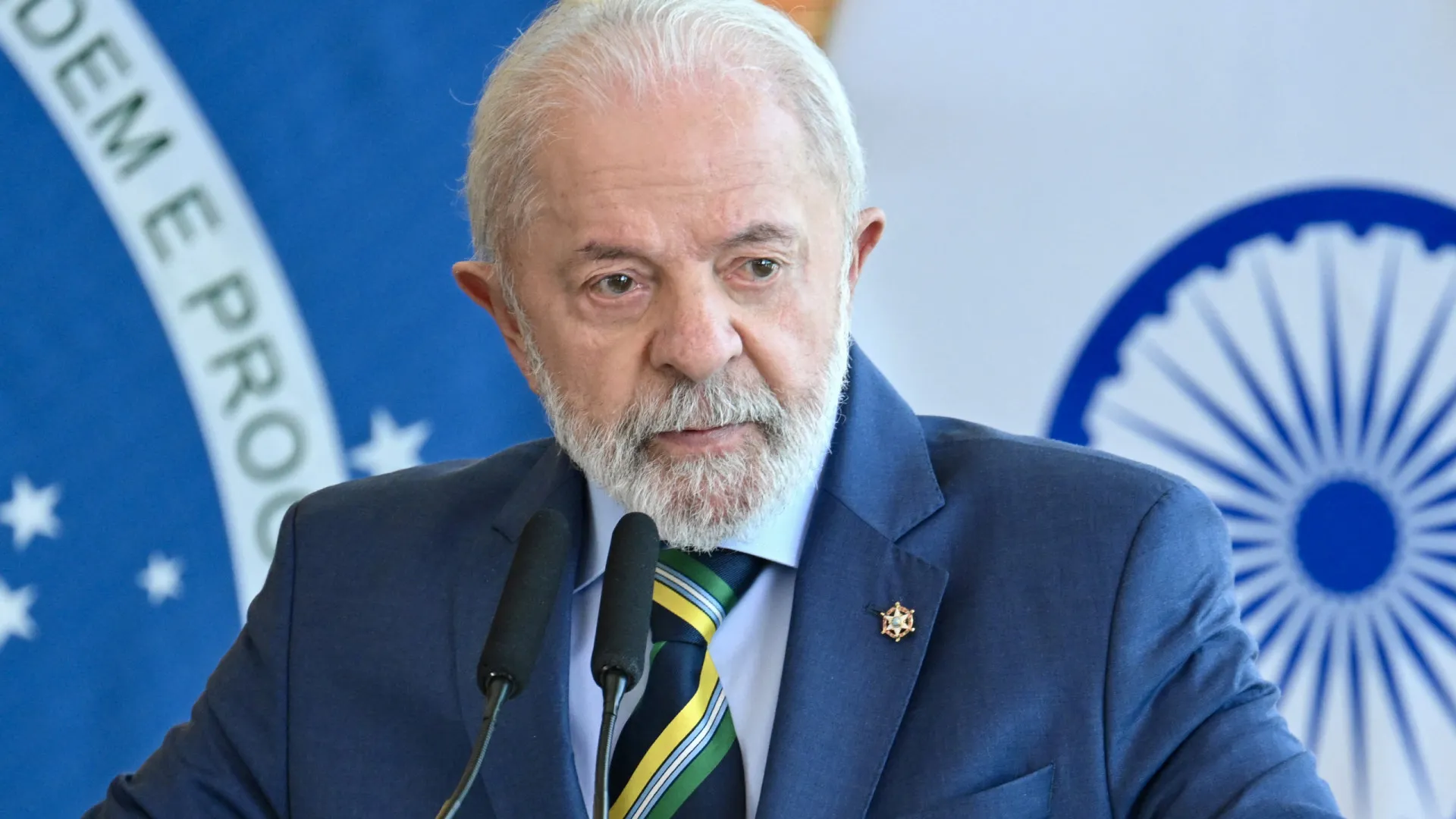 Lula visita hospital e declara que saúde ‘não tem esquerda ou direita’ após citar pandemia 2 Lula visita hospital e declara que saúde ‘não tem esquerda ou direita’ após citar pandemia - Imagem do artigo