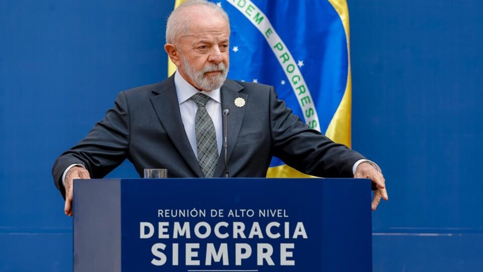 Lula propõe regular redes sociais e diz que eleição não basta para democracia 2 Lula propõe regular redes sociais e diz que eleição não basta para democracia - Imagem do artigo