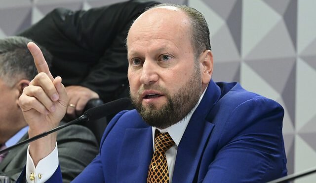 CPMI pressiona Nelson Wilians sobre R$ 4,3 bilhões sob suspeita e possível elo com Dirceu 2 CPMI pressiona Nelson Wilians sobre R$ 4,3 bilhões sob suspeita e possível elo com Dirceu - Imagem do artigo