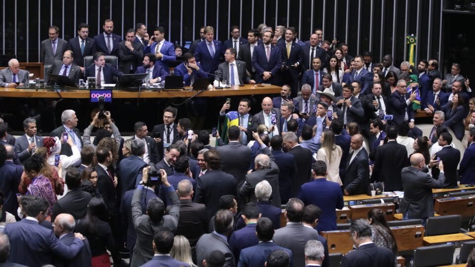 Centrão fecha acordo com STF e enterra anistia do 8 de Janeiro 2 Centrão fecha acordo com STF e enterra anistia do 8 de Janeiro - Imagem do artigo