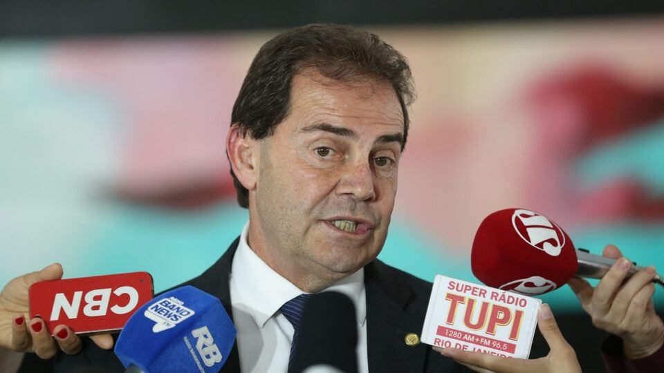 Projeto de anistia do 8 de Janeiro muda e passa a focar só na redução de penas 2 Projeto de anistia do 8 de Janeiro muda e passa a focar só na redução de penas - Imagem do artigo