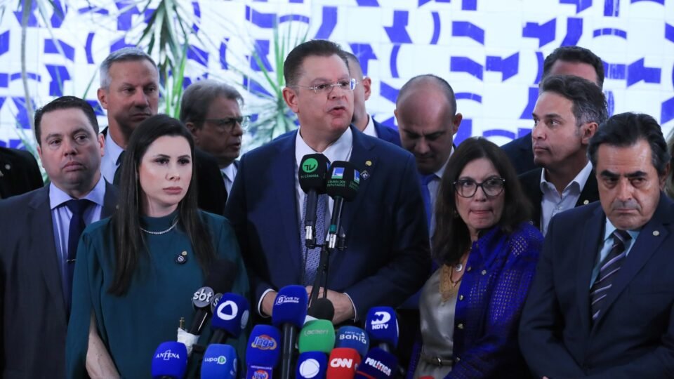 PL contesta veto a Eduardo Bolsonaro e acusa Hugo Motta de romper acordo 2 PL contesta veto a Eduardo Bolsonaro e acusa Hugo Motta de romper acordo - Imagem do artigo