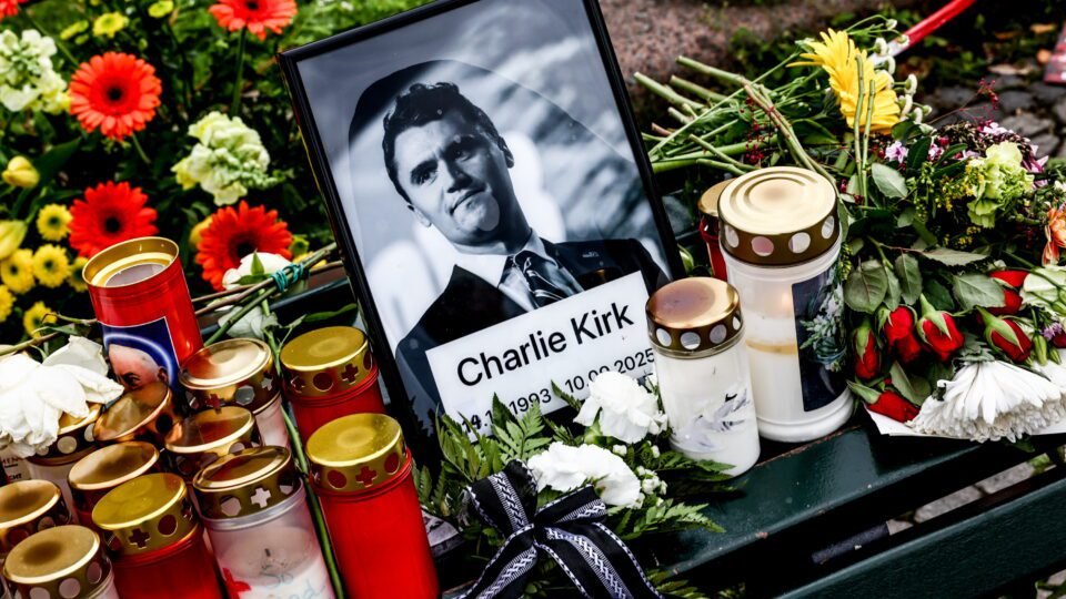 Assassinato de Charlie Kirk expõe avanço da intolerância política e acende alerta global 2 Assassinato de Charlie Kirk expõe avanço da intolerância política e acende alerta global - Imagem do artigo
