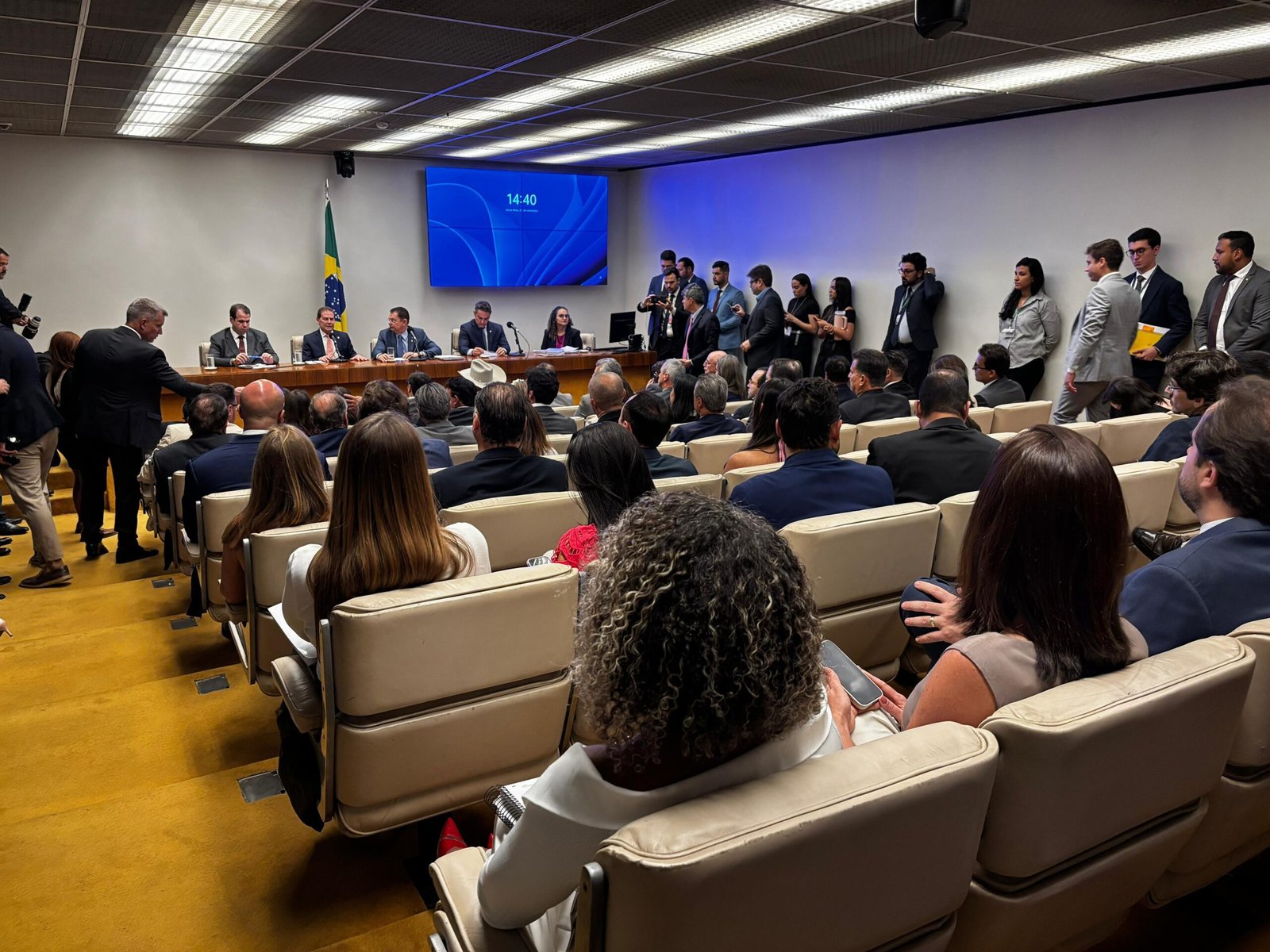 Paulinho da Força negocia com PL proposta que corta penas dos réus de 8 de janeiro 2 Paulinho da Força negocia com PL proposta que corta penas dos réus de 8 de janeiro - Imagem do artigo