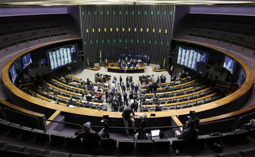 Câmara retira R$1,5 bi em saúde e educação do teto e pressiona arcabouço fiscal 2 Câmara retira R$1,5 bi em saúde e educação do teto e pressiona arcabouço fiscal - Imagem do artigo
