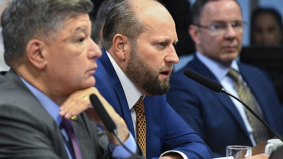 CPMI do INSS aprova prisão de Nelson Wilians após Coaf apontar R$ 4,3 bi suspeitos 2 CPMI do INSS aprova prisão de Nelson Wilians após Coaf apontar R$ 4,3 bi suspeitos - Imagem do artigo
