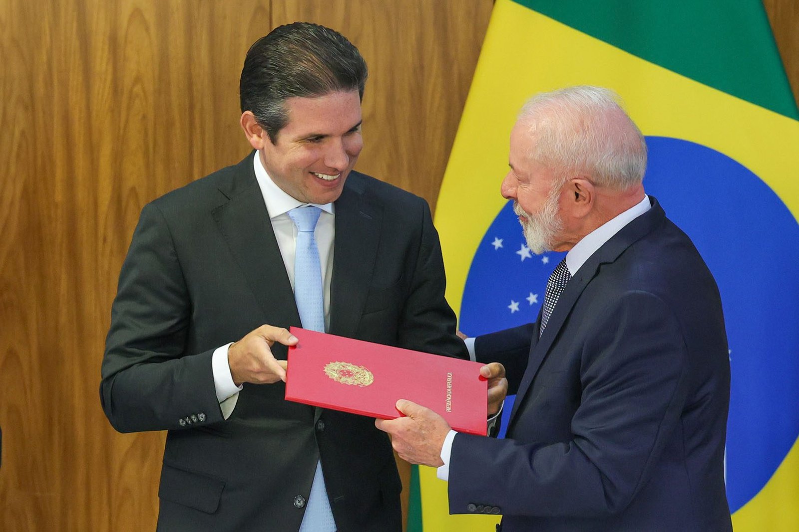 Marinho pressiona Congresso a aprovar isenção de IR e ataca prioridade dada à anistia 2 Marinho pressiona Congresso a aprovar isenção de IR e ataca prioridade dada à anistia - Imagem do artigo