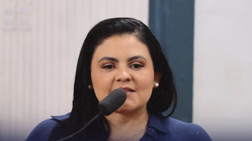 Vereadora aciona Ministério Público após médica sugerir facada contra Nikolas Ferreira 2 Vereadora aciona Ministério Público após médica sugerir facada contra Nikolas Ferreira - Imagem do artigo