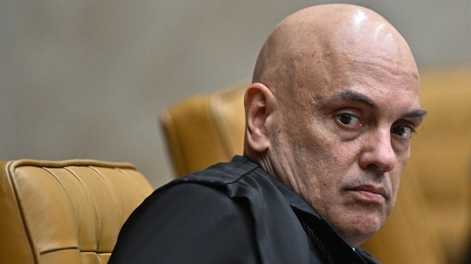 Juiz auxiliar de Moraes deixa STF após sanções dos EUA 2 Juiz auxiliar de Moraes deixa STF após sanções dos EUA - Imagem do artigo